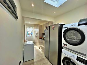 Photo 16- click for photo gallery